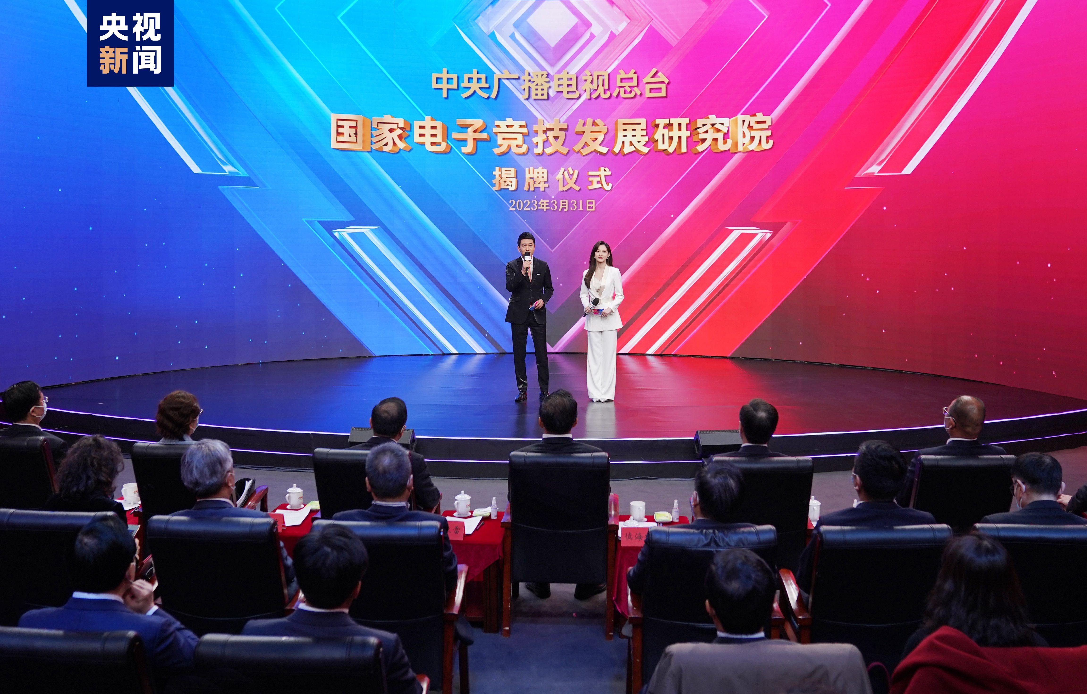 金年會(huì)(金子招牌)：奶粉日?qǐng)?bào) ｜ 伊利QQ星推出新品奶酪棒；百菲乳業(yè)掛牌公開(kāi)轉(zhuǎn)讓?zhuān)欢嗟匕l(fā)布多孩家庭租房、購(gòu)房福利制度